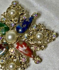 VINTAGE SARAH COVENTRY GALAXY BROOCH/PENDANT WITH CLIPON EARRING SET RHINESTONES