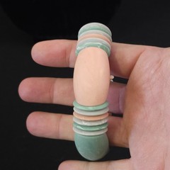 1980s Avon Vintage Sirocco Elastic Stretch Bracelet Pastel Colors Pink Blue