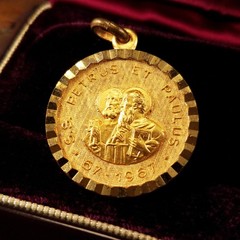 Vintage 1967 Medal of St Paul and St Peter Gold Plated Medallion Artifact