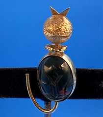 ADMARK signed CAT PIN Brooch vintage Gold Filled semi-precious carved bloodstone