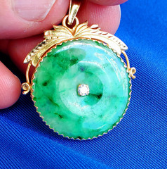 EARTH MINED Green Jadeite JADE DIAMOND Vintage Deco Pendant 14K GOLD Medallion