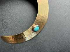 Vtg 1976 Torque Necklace One Owner Hammered BrassT Blue Clusters Approx 15”