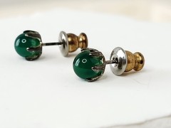 2 Pairs Green Jade Stud Earrings – 1 Silver Tone & 1 Gold Tone – Vintage