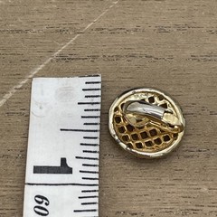 Vintage Unbranded Gold Clip On Earrings With Raised Striped Horizontal Pattern