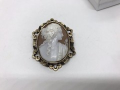 Beautifully Carved Antique Shell Cameo 10K Pressed Gold