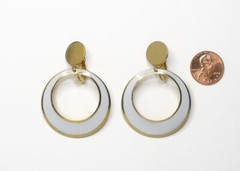 Vintage Gold Tone & White Hammered Round Dangle Hoop Clip-on Lobe Earrings