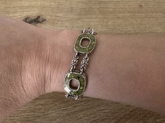 Vintage Sterling Silver Link Bracelet Green Stone Bezel Set Toggle Clasp 7.5 in