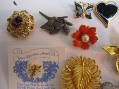 Lot Of 21 Vintage Multicolor Brooches/pins And A Vintage Cora Pin In This Lot.