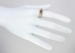Pretty Antique Victorian Solid 9K Gold Garnet Floral Scroll Band Ring Size 5.25