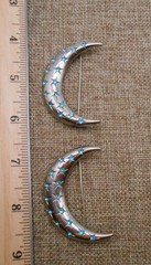 Pair of Vintage Blue Rhinestone Crescent Moon Brooches Pins Silver-tone P121