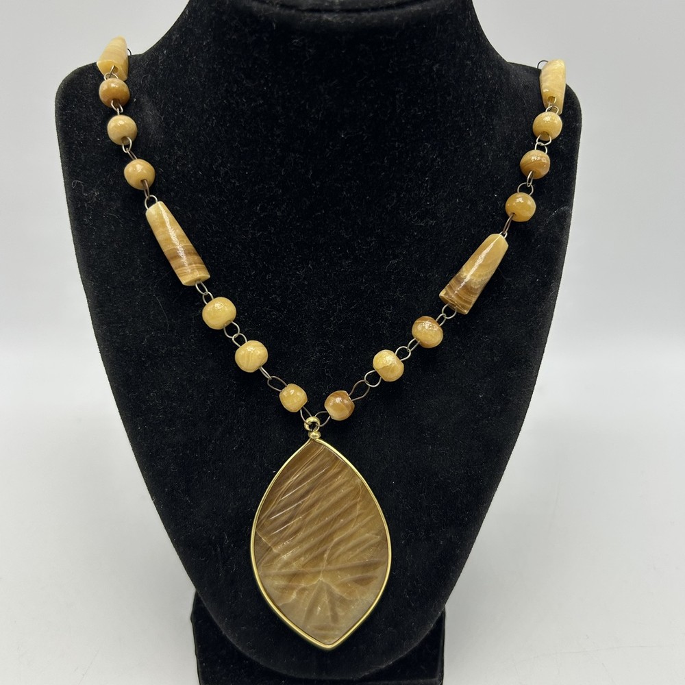Agate Necklace Quartz Genuine Stone Sun Carved Bead 24″ VTG Boho Chic 70’s Beige