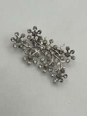 Silver tone clear rhinestone flower daisy cluster vintage brooch pin