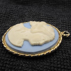 Vintage Cameo Pendant Lady On Blue Background Resin Gold Tone Frame