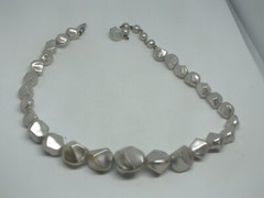 Beautiful Necklace Choker Silver Tone Very Light Gray Beads 13-15″ Long CUTE
