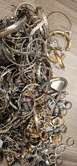 Jewelry Lot Good Wear Resell Brooch Art Estate Vintage Modern 5 Pc NO Junk – BUY