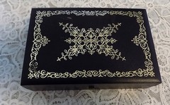 LARGE VINTAGE LOT MEN’S WOMEN’S ACCESSORIES & JEWELRY BOLO TIES EARRINGS++