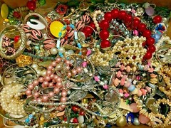 3 Pound Unsorted Huge Lot VTG Jewelry Vintage New Junk + Wear Resell Tangled In