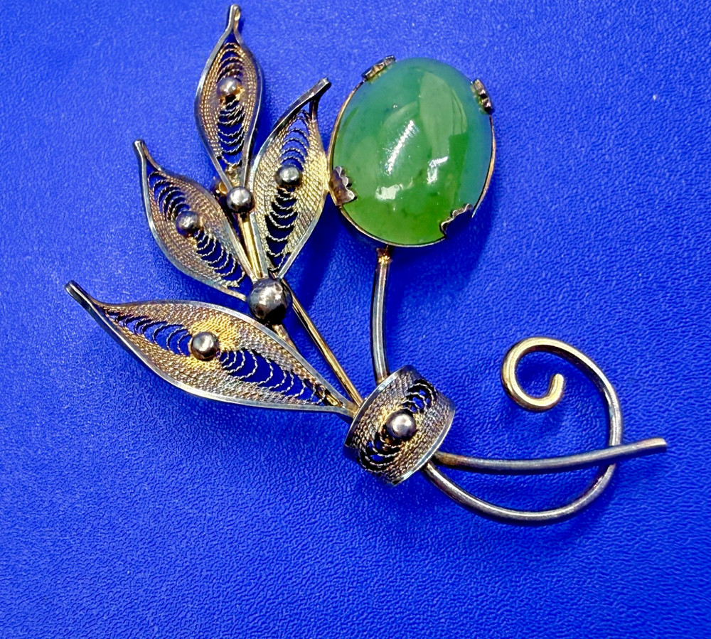 Green Jade Cabochon Floral Filigree Leaf Vintage Sterling Silver 925 Brooch Pin