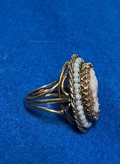 Vintage Mid Century Shell Cameo Ring Seed Pearl Halo 14 kt Gold Size 6