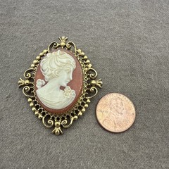 Vintage Avon Cameo Locket Brooch Pin Gold Tone Jewelry