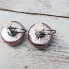 Vintage Screw On Earrings Pink Pearlescent – Poor Condition