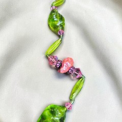 Vintage Art Glass Botanical Necklace Green Pink Floral Box Clasp 32″ Statement