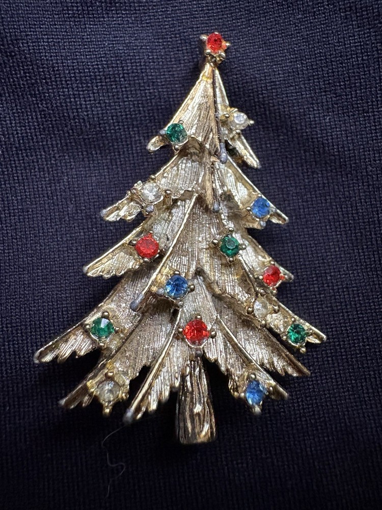 Christmas Tree Pin Brooch, Gold Tone, Multicolor Rhinestones ￼