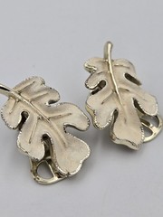 Vintage Brooch Earrings Clip-on Set White Enamel Silver Tone Leaf