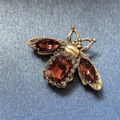 Crystal Bee Brooch Insect Pin Brooches For Women Clothes Scarf Clip Jewelry Gift