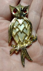 Vintage Mid Century Owl Brooch Pin Gold Tone Red Rhinestone Eyes Faux Pearl Body