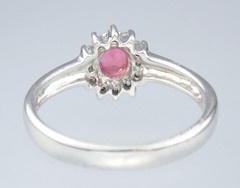 Beautiful Vintage Estate Solid 9K White Gold Red Spinel Floral Ring Size 7