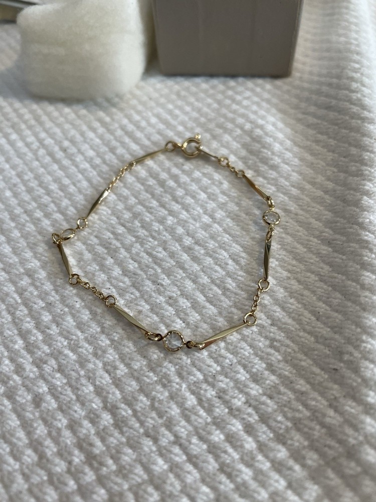 Avon Vintage 1984 Simulated Diamond Accent Bracelet – 7in