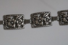 Vintage c. 1940’s Danecraft Felch & Co. Sterling Silver Floral Panel Bracelet
