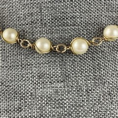 Sarah Coventry Gold Tone Wire Wrapped Faux Pearl Necklace 18″Vintage