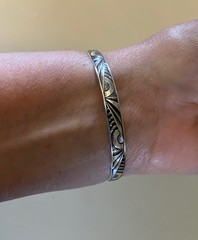 VINTAGE STERLING SILVER ART DECO JAZZ REPOUSSE PATTERN DANECRAFT BANGLE BRACELET