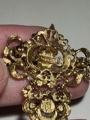 Vintage Florenza Victorian Renaissance Faux Pearl Green Enamel Brooch Pin