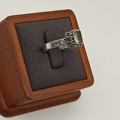 Vtg Sterling Silver Filigree Ring With Green Peridot Emerald Cut MNSN US 7.5