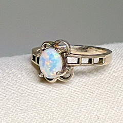 Sterling Silver Australian White Opal Ring Oval Cabochon Size 8 Vintage 2.5g