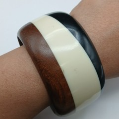 Vintage Wood White Black Acrylic Or Resin Asymmetrical Design Bangle Bracelet