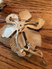 lot of 5 vintage enamel Metal flower brooches