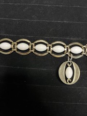 Vintage MONET White Thermoset Round Link Chunky Bracelet Goldtone 8”