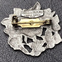 BIRDS & BLOOMS 1998 Butterfly In Flowers LIMITED Edition Brooch Pin Pewter