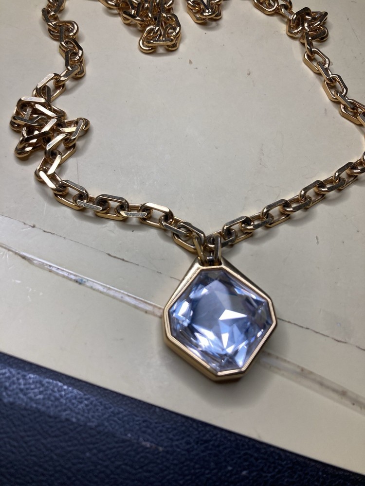 Vintage RARE S.A.L Swarovski Crystal Pendant Golden Tone Necklace 29”