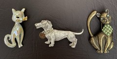 Vintage – Modern Rhinestone Mixed Material Dog Cat Cameo Fish Brooch Pin Lot