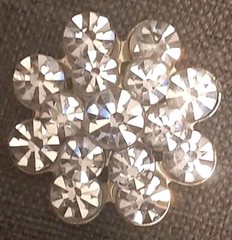 Vintage fauceted rhinestone cluster round Silvertone brooch/pin