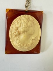 Vinatge Carved Bakelite & Celluloid? Cameo Pendant Necklace