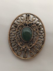 Vintage Green Cabochon Cab 1.75″ Two Toned Necklace Pendant Brooch