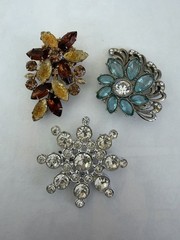 Three Vintage Beautiful Brooches With Various Designs And Colors Jewelry