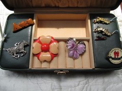 Lot of 35 Mixed Lot Brooches/Pins – some Scratched/Damaged/missing Stones As Is