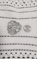 Eisenberg 1940s Large (2″) Flower Brooch; all stones intact, none missing/cracks